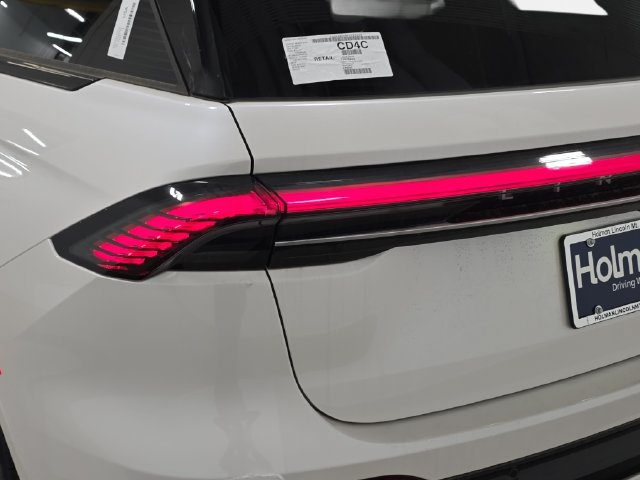 New 2026 Lincoln Nautilus Reserve AWD/4WD image 29