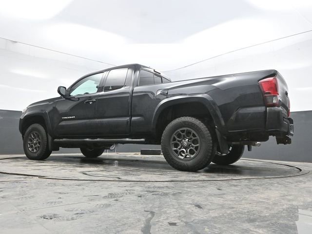 Used 2018 Toyota Tacoma SR5 image 38