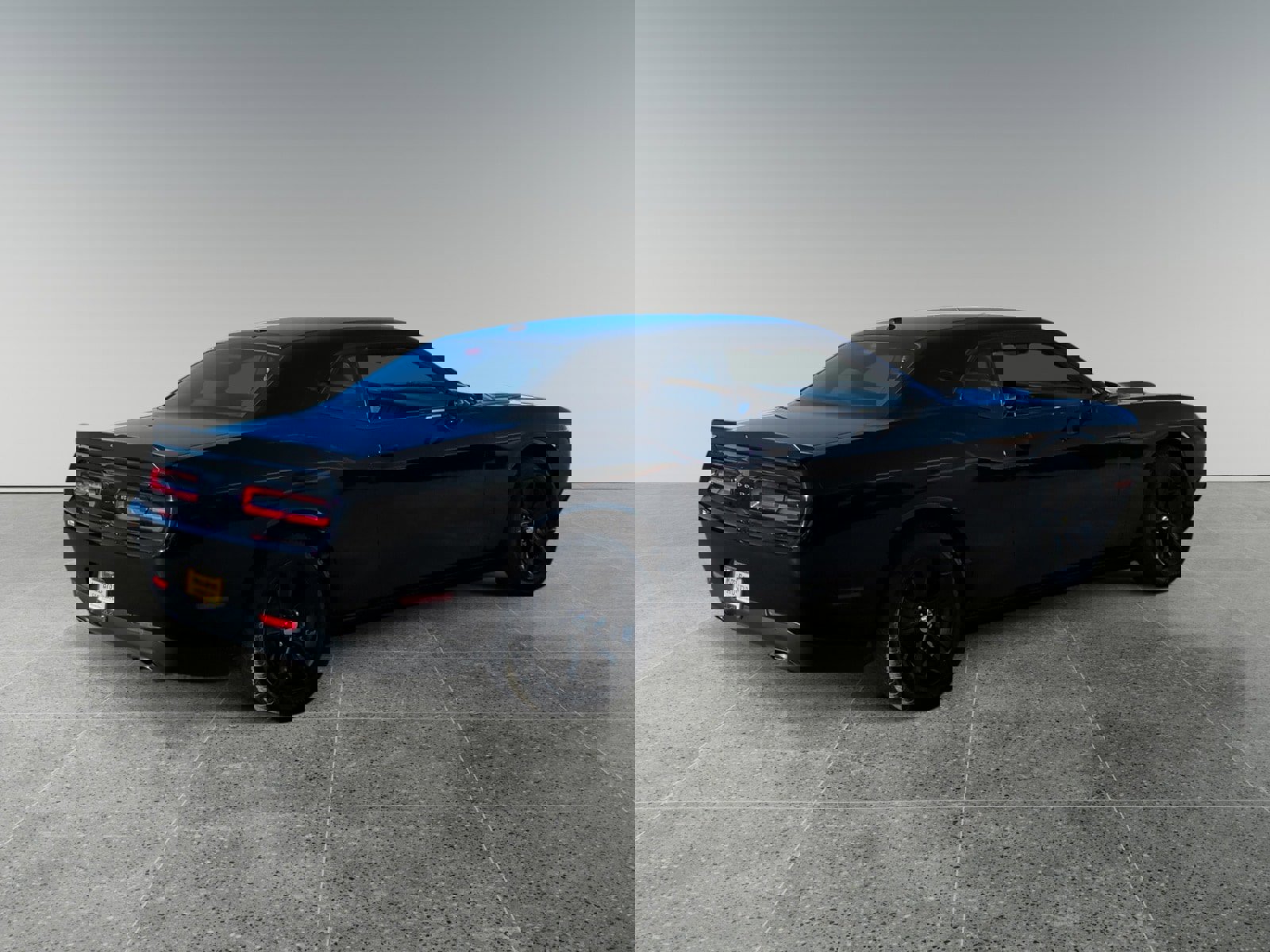 Used 2023 Dodge Challenger SXT image 9