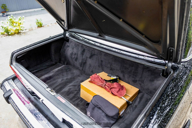 Used 1989 Mercedes-Benz 560 SL image 48