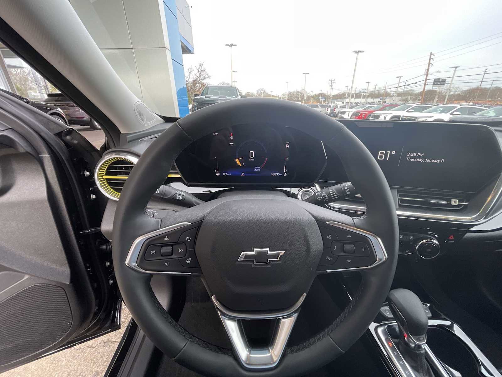 Used 2025 Chevrolet Trax ACTIV w/ Driver Confidence Package image 10