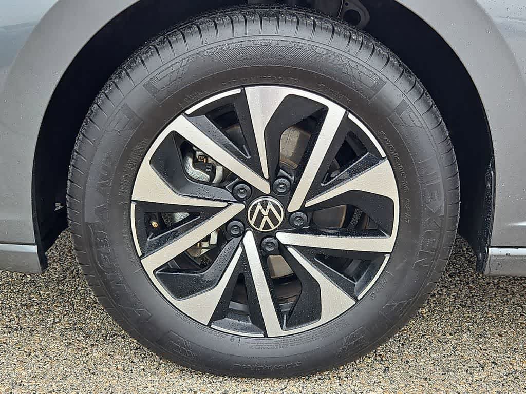 Used 2025 Volkswagen Jetta S image 14