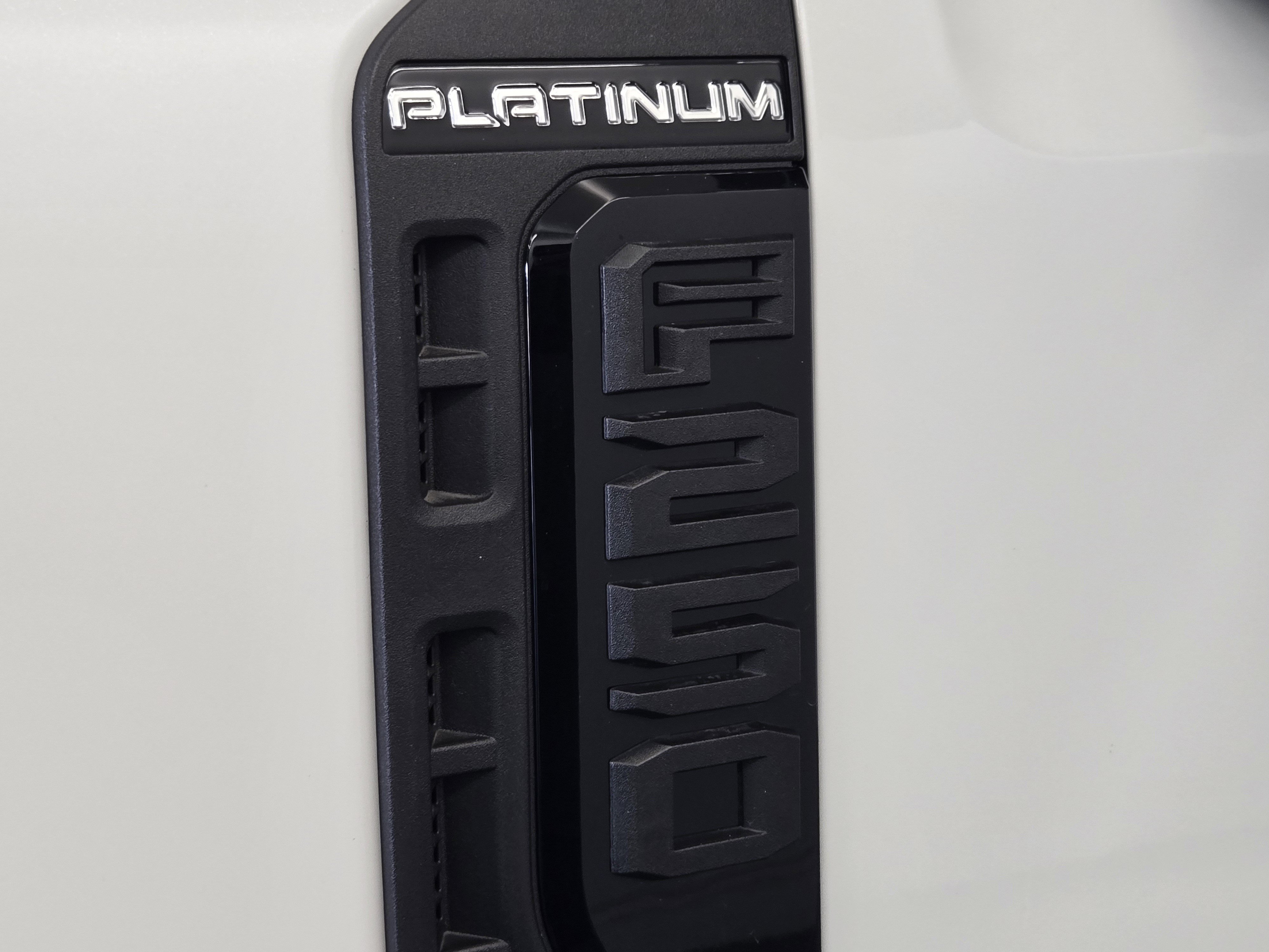 Certified 2025 Ford F250 Platinum w/ Tremor Off-Road Package AWD/4WD image 11