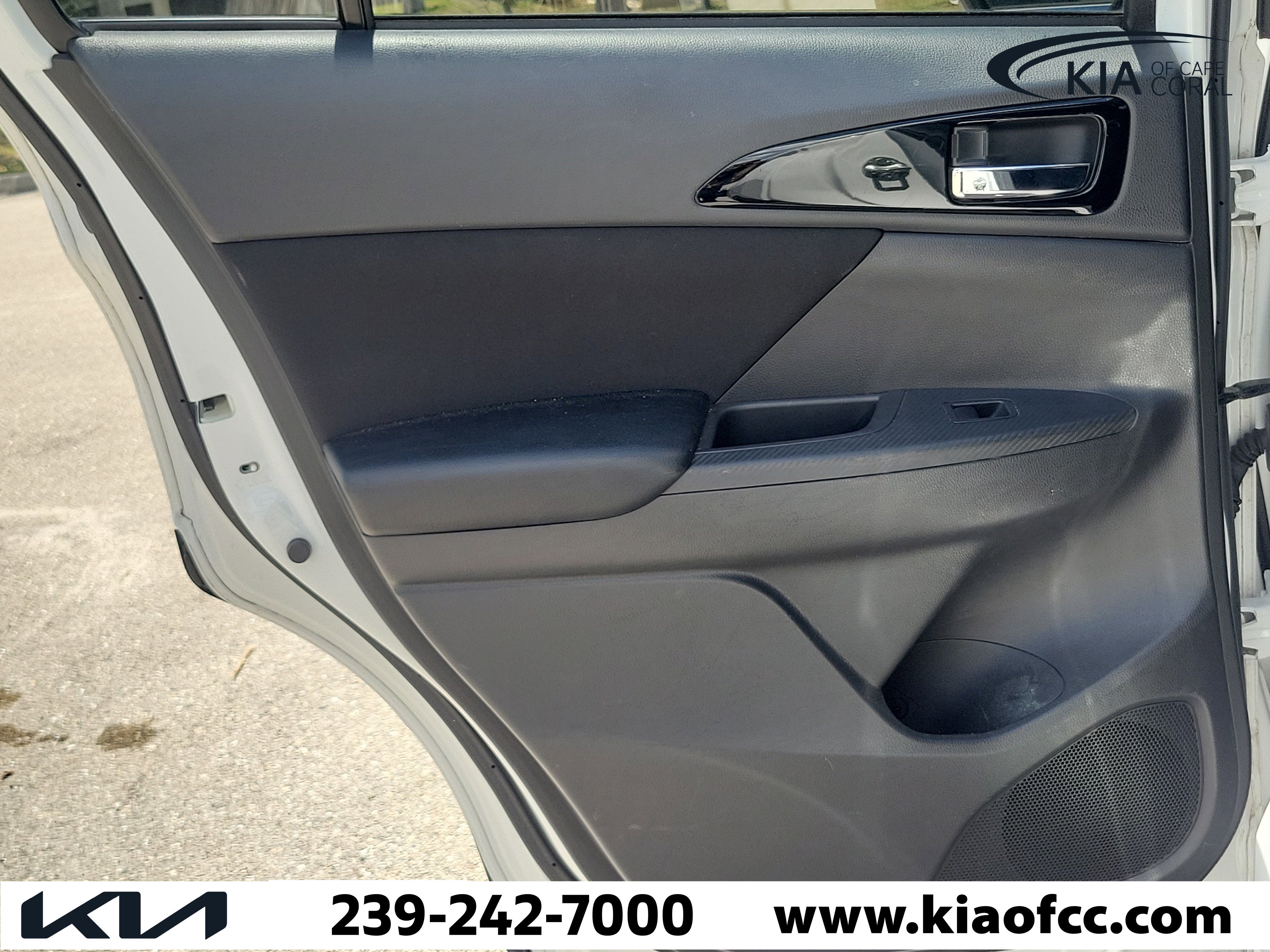 Used 2018 Mitsubishi Eclipse Cross SE image 12