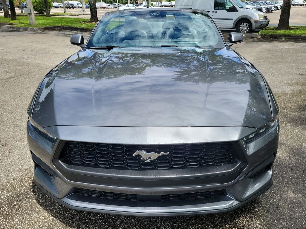 Used 2025 Ford Mustang Premium image 8