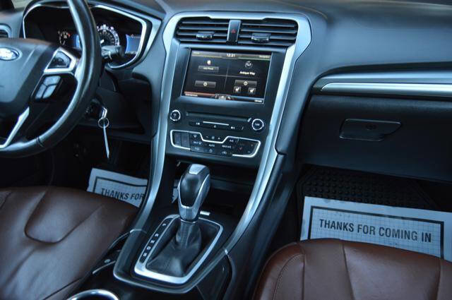 Used 2016 Ford Fusion SE w/ Equipment Group 202A image 19