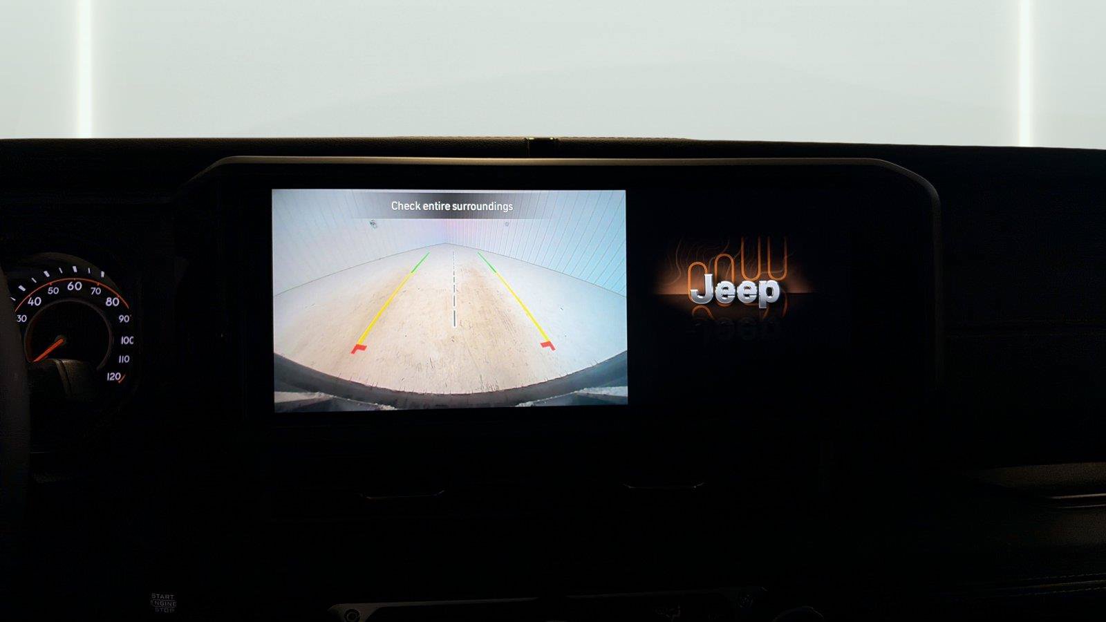 Used 2025 Jeep Wrangler Unlimited Sahara AWD/4WD image 19