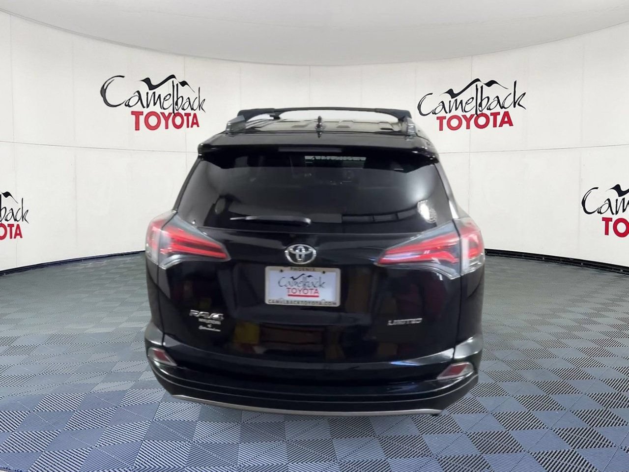 Used 2018 Toyota RAV4 Limited w/ Protection Package FWD image 3