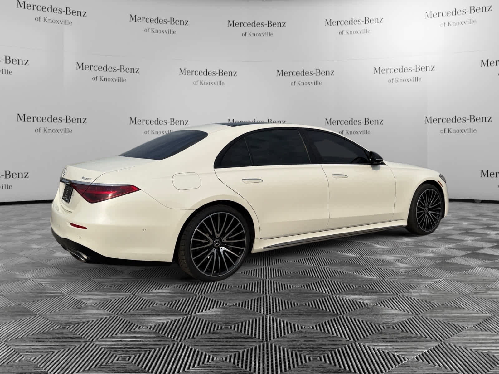 Certified 2023 Mercedes-Benz S 500 4MATIC video 5