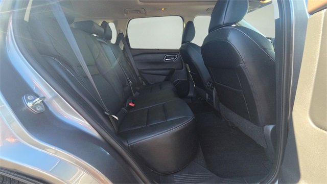 Used 2021 Nissan Rogue SL image 14