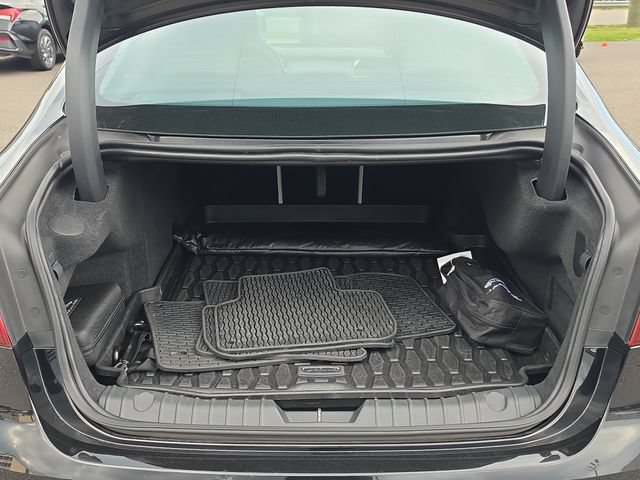 Used 2022 Jaguar XF S RWD image 7