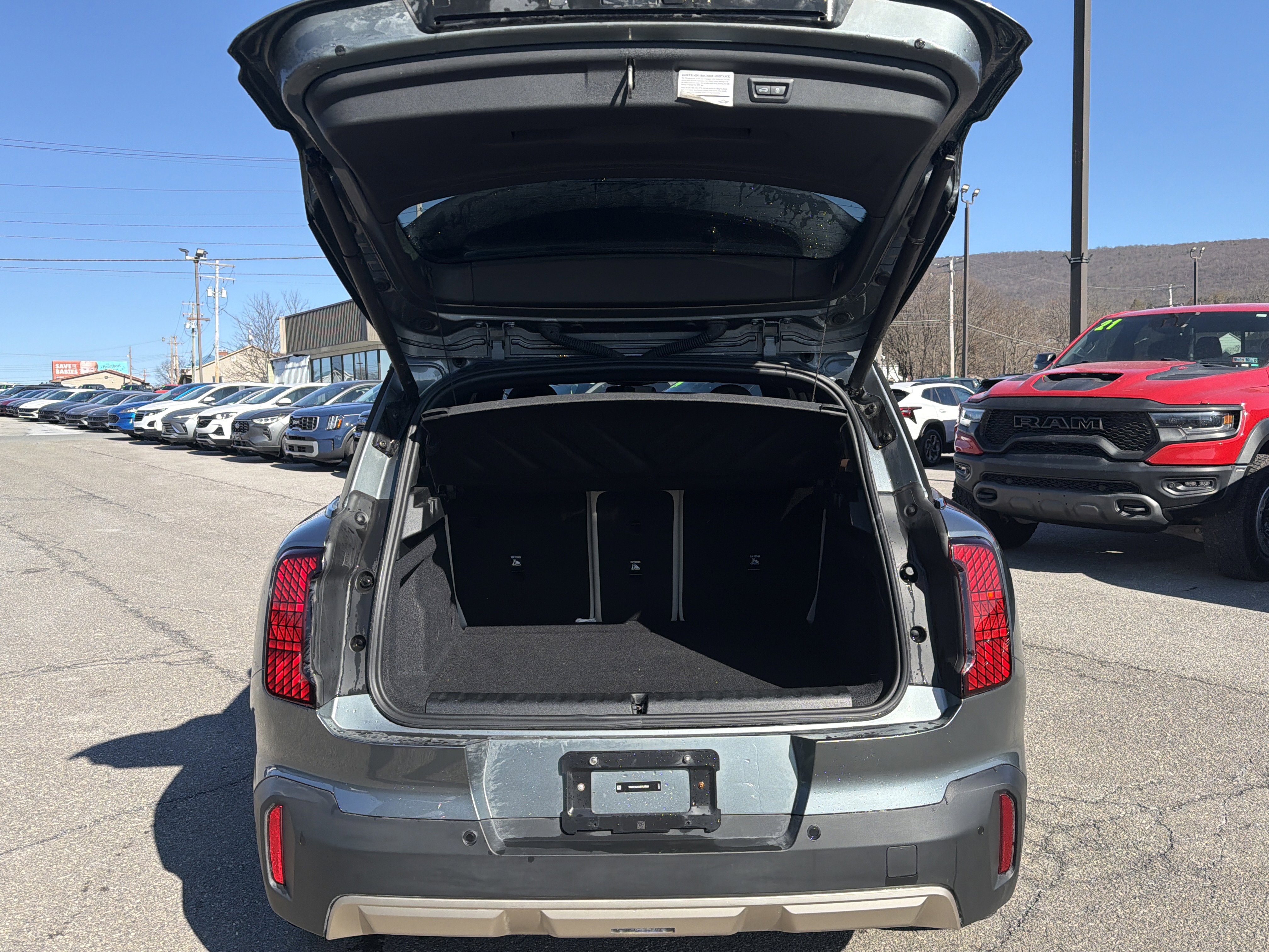 Used 2025 MINI Cooper Countryman S AWD/4WD video 5