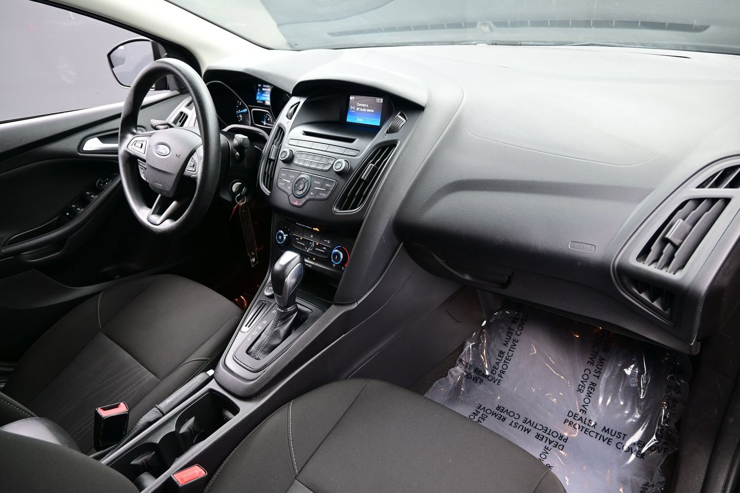 Used 2015 Ford Focus SE FWD image 14