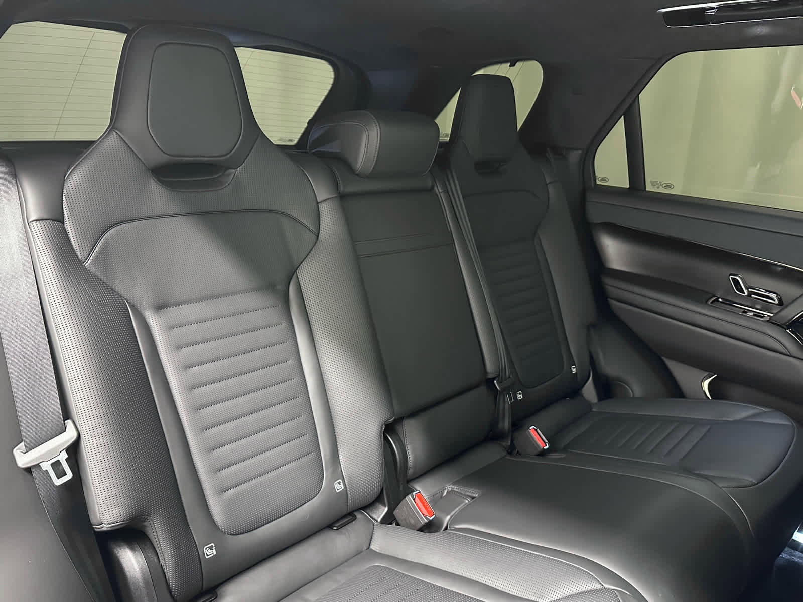 Used 2024 Land Rover Range Rover Sport image 21