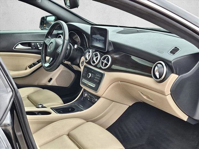 Used 2019 Mercedes-Benz CLA 250 image 21
