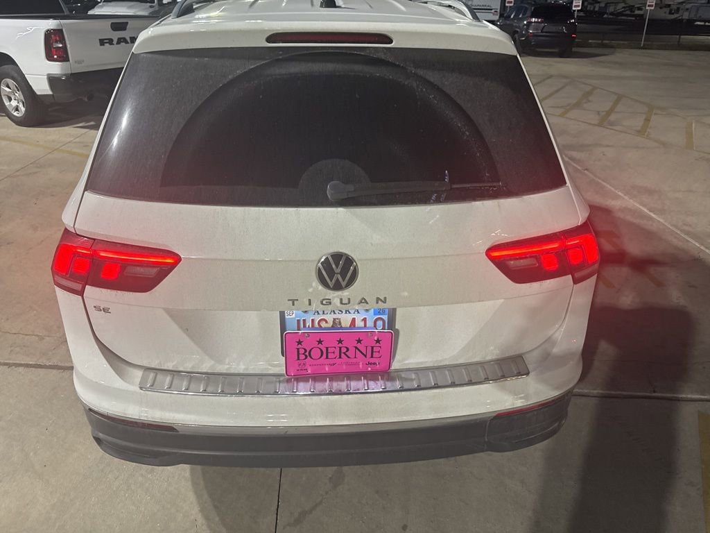 Used 2022 Volkswagen Tiguan SE image 10