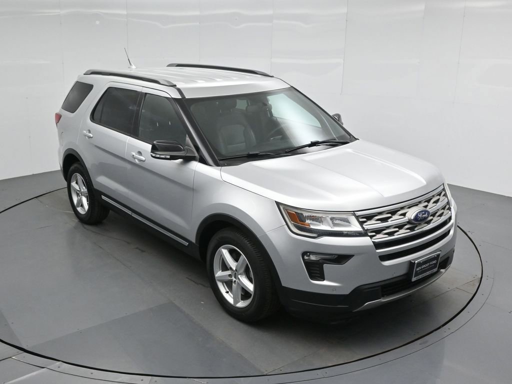 Certified 2018 Ford Explorer XLT w/ Equipment Group 202A image 39