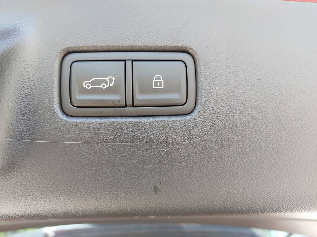 Used 2025 Hyundai Santa Fe SEL FWD image 12