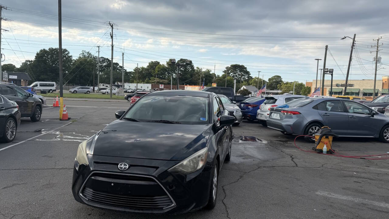 Used 2016 Scion iA FWD image 3
