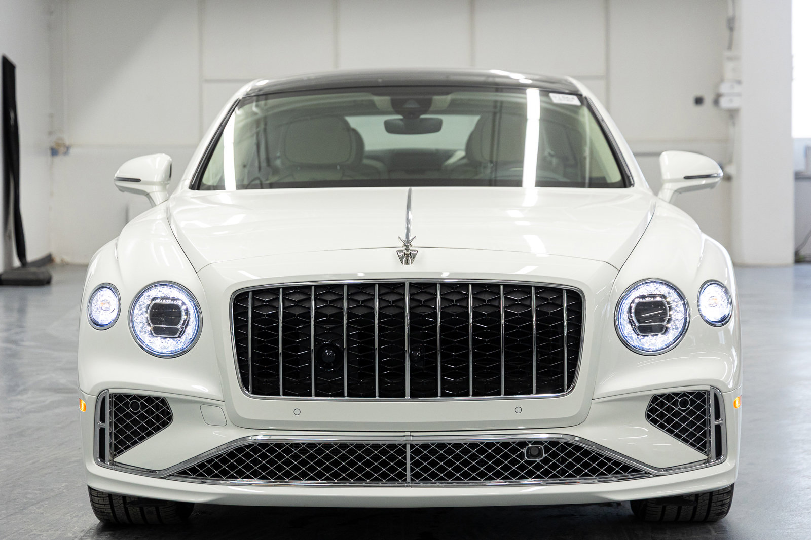 Certified 2026 Bentley Flying Spur Plug-In Hybrid image 7
