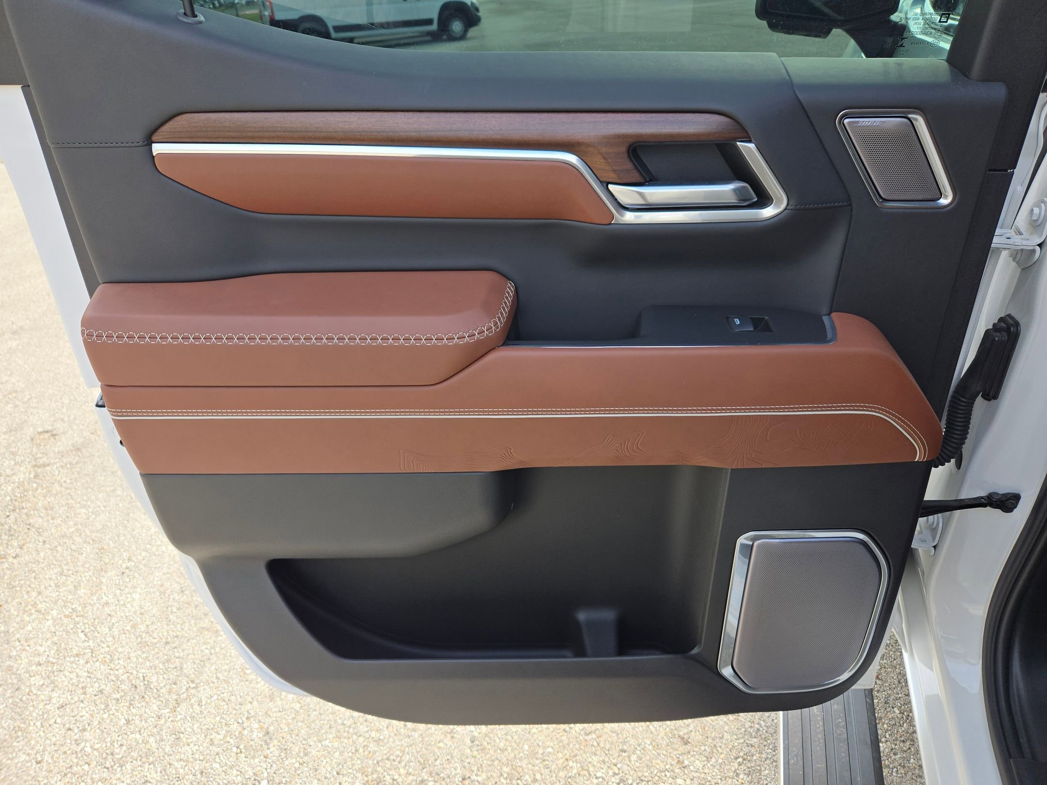 Used 2025 GMC Sierra 1500 Denali Ultimate image 15