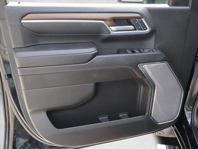 Used 2024 Chevrolet Silverado 2500 High Country w/ High Country Premium Package AWD/4WD image 10