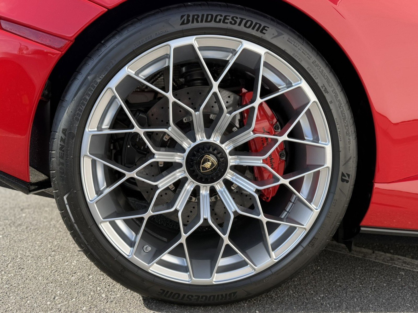 Used 2024 Lamborghini Huracan STO RWD image 12