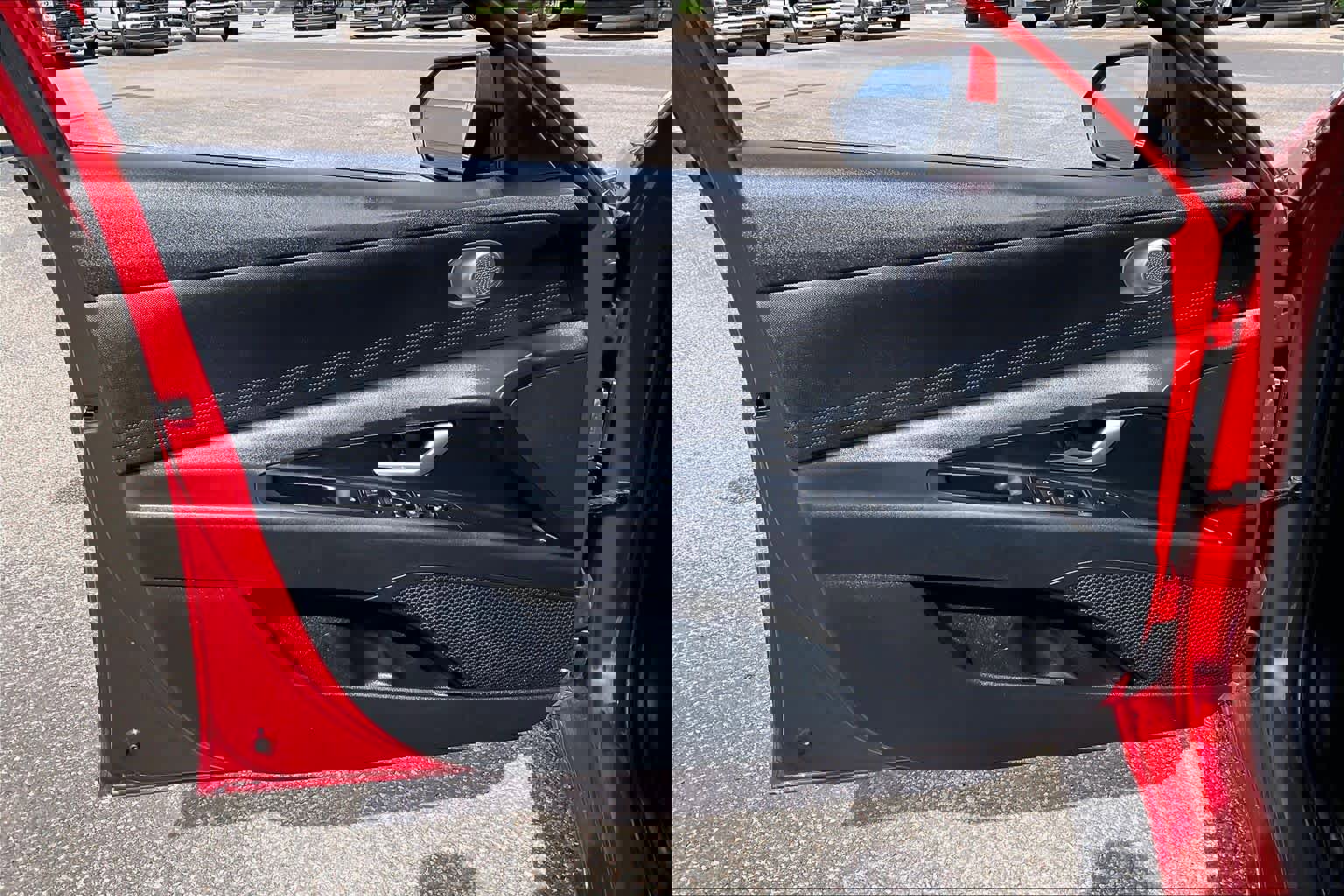 Used 2023 Hyundai Elantra SEL w/ Preferred Accessory Package image 21