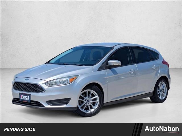 Used 2015 Ford Focus SE image 1