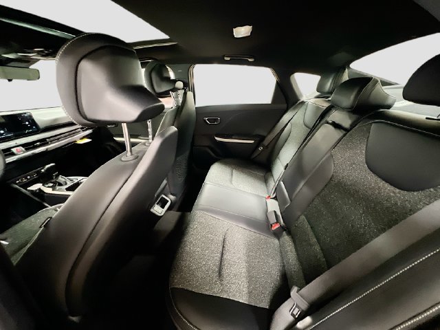 New 2025 Kia K4 EX w/ GT-Line Sunroof Package FWD image 25