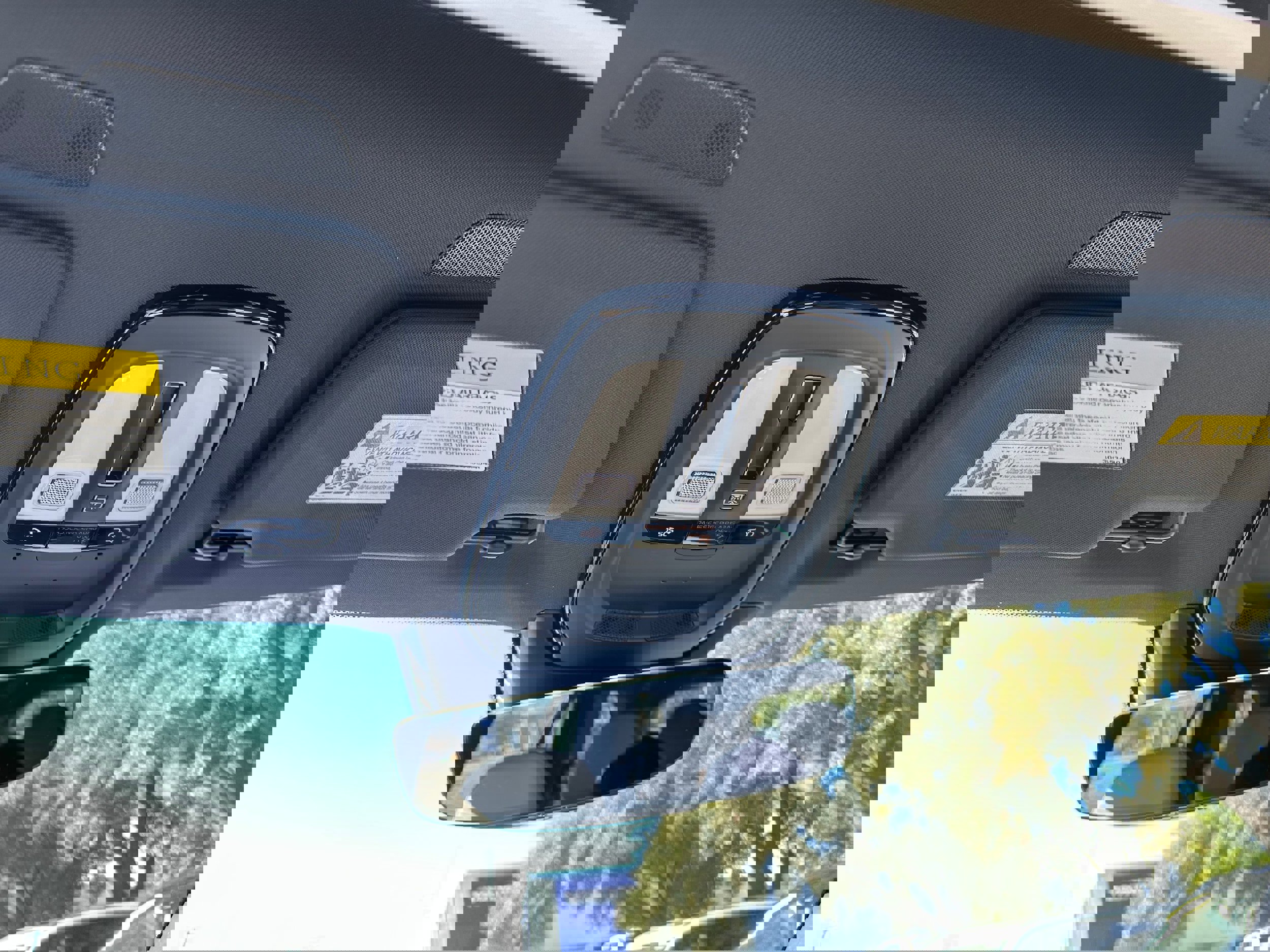 New 2026 Volvo XC90 B6 Plus w/ Protection Package Premier image 17