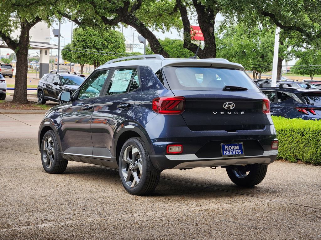 New 2026 Hyundai Venue SEL FWD image 4