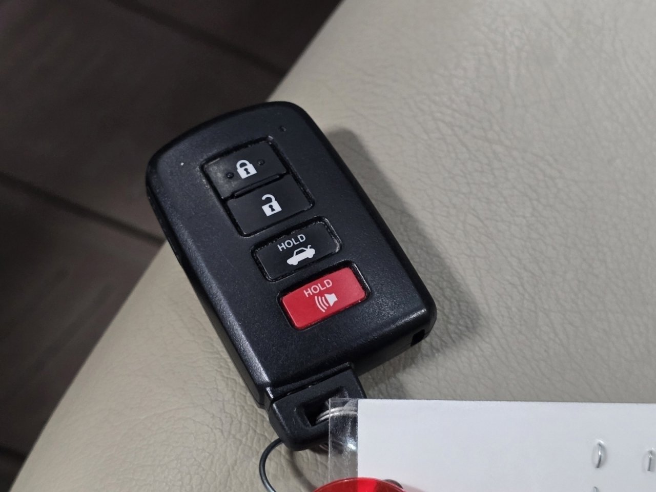 Used 2012 Toyota Camry LE image 33