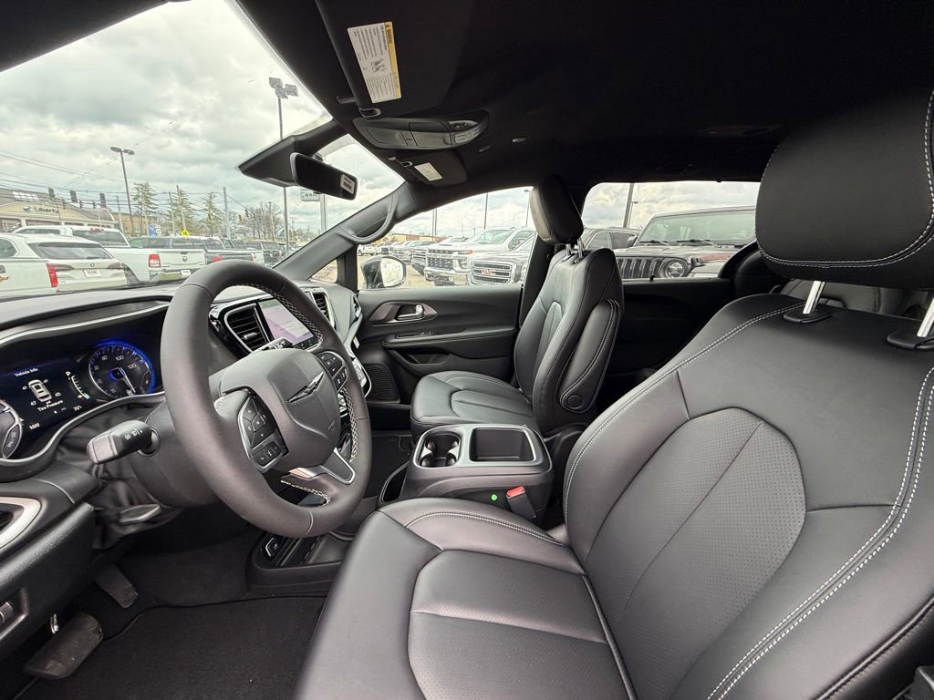New 2026 Chrysler Voyager LX FWD image 11
