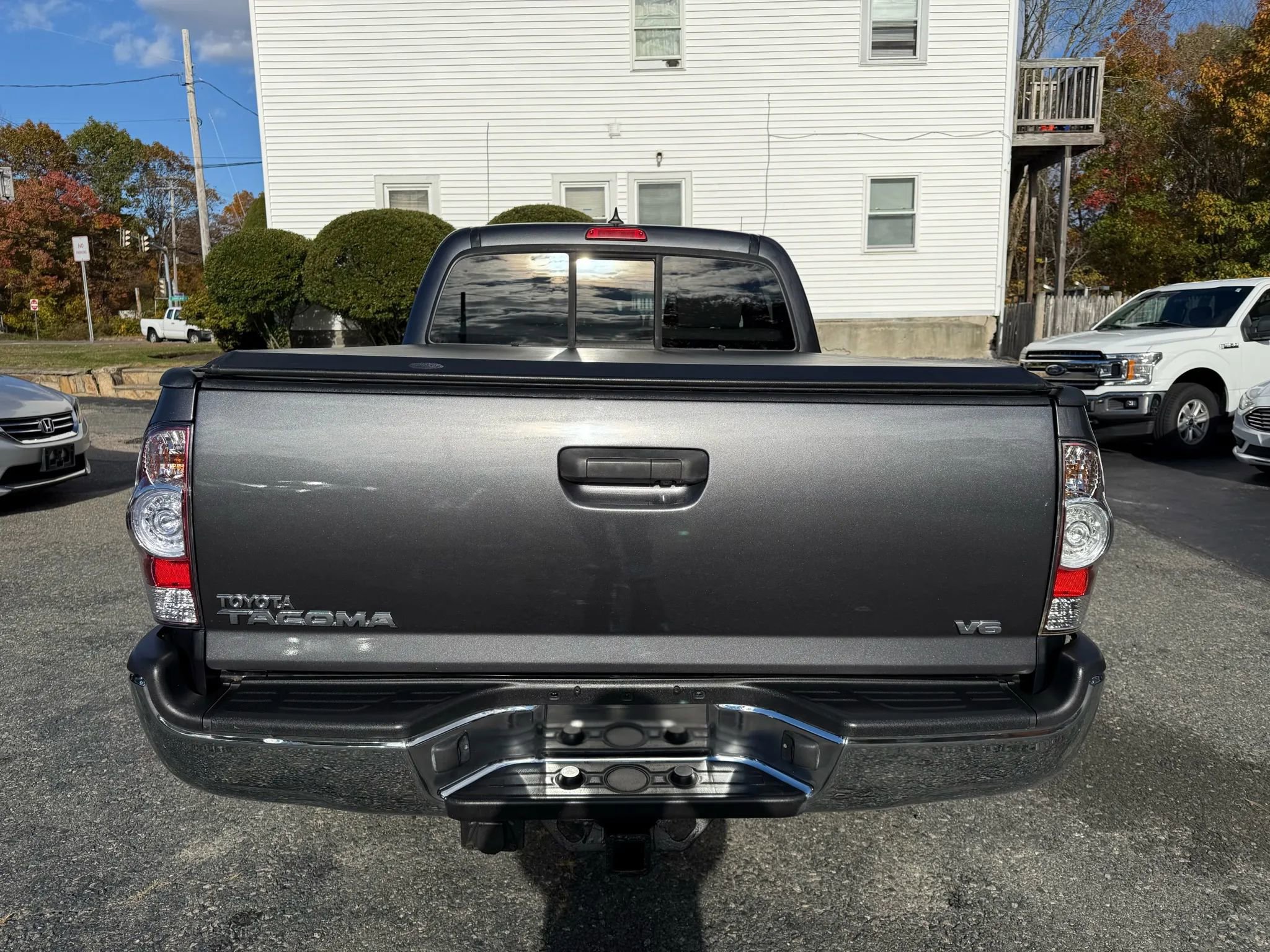 Used 2014 Toyota Tacoma 4x4 Double Cab w/ Limited Package image 6