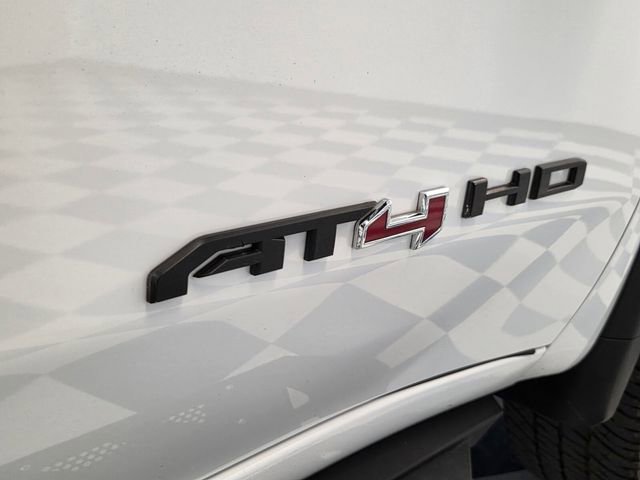 Used 2022 GMC Sierra 2500 AT4 w/ AT4 Premium Plus Package AWD/4WD image 17