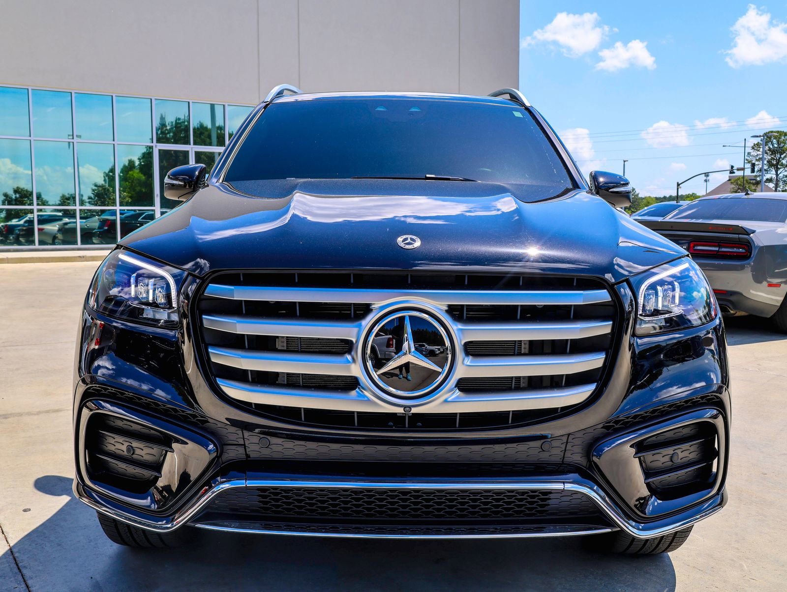 Used 2025 Mercedes-Benz GLS 450 4MATIC image 4