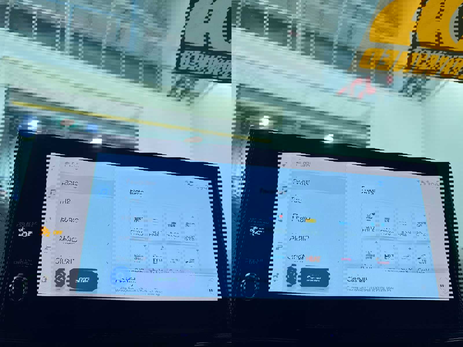 Used 2025 Toyota Sienna Limited image 24