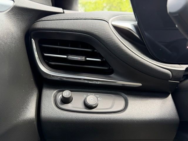 Used 2025 Buick Envista Preferred FWD image 18