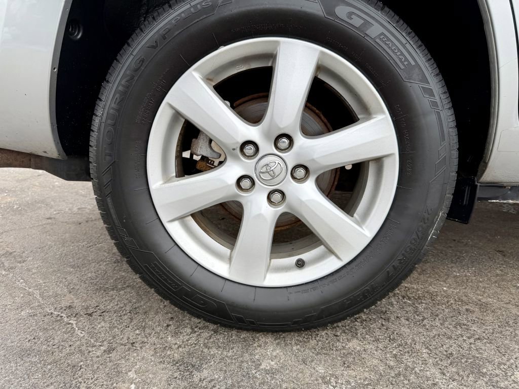 Used 2006 Toyota RAV4 Limited image 19