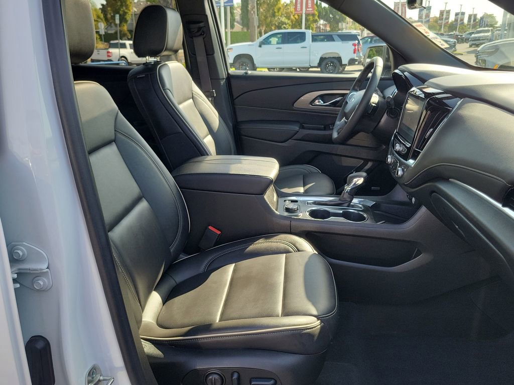 Used 2023 Chevrolet Traverse Premier w/ Redline Edition AWD/4WD image 20