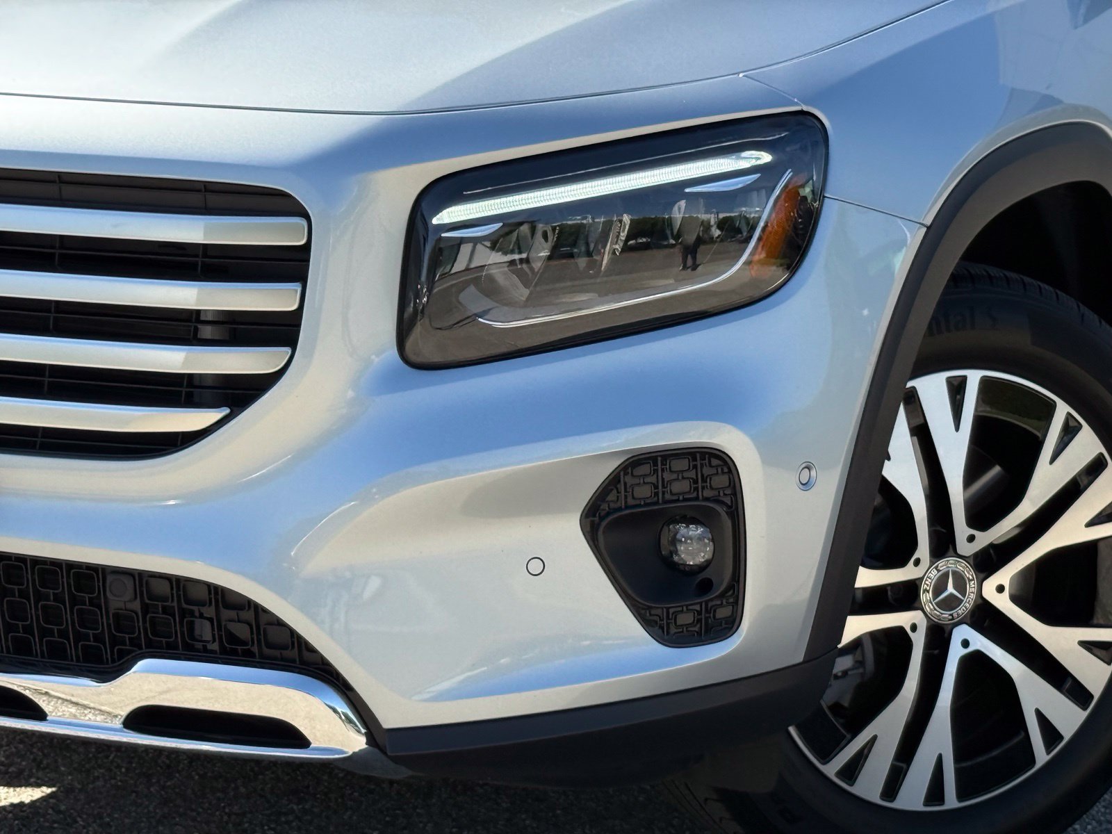 Used 2026 Mercedes-Benz GLB 250 image 3