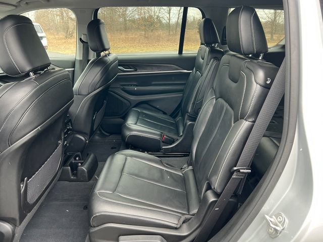 Used 2023 Jeep Grand Cherokee L Limited w/ Black Appearance Package image 4