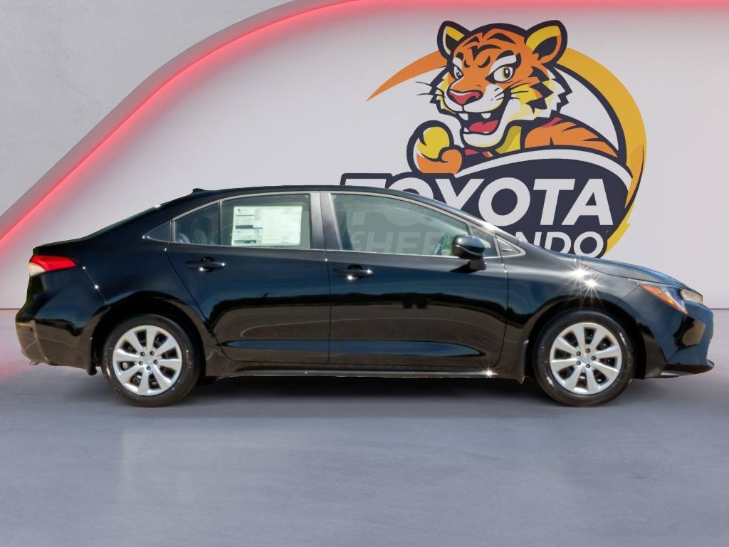 Used 2026 Toyota Corolla LE FWD image 4