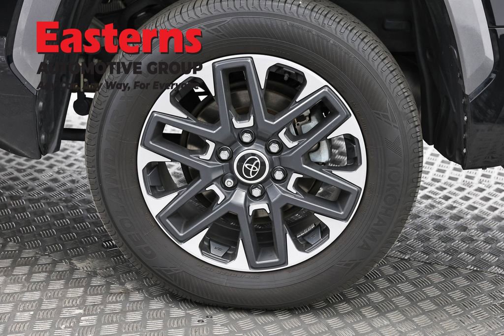 Used 2024 Toyota Tundra Limited image 37