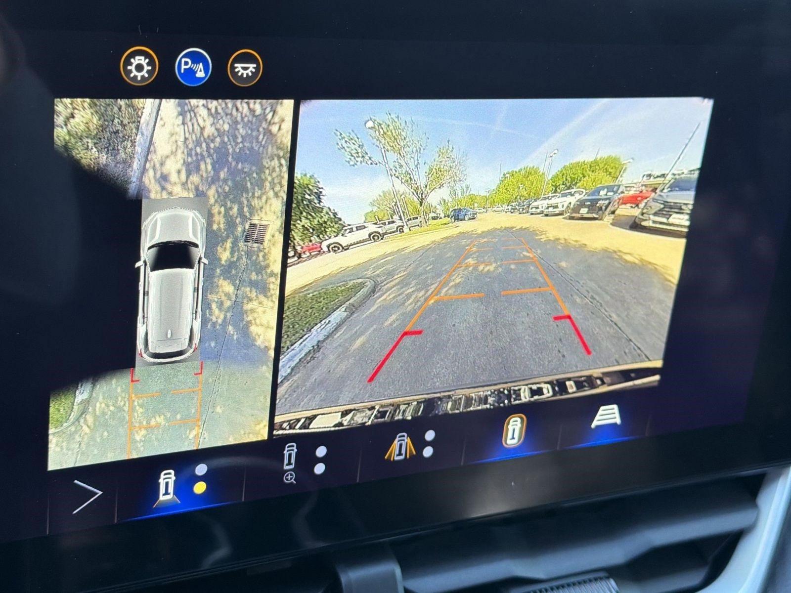 New 2026 Chevrolet Equinox LT w/ Safety and Technology Package FWD image 26