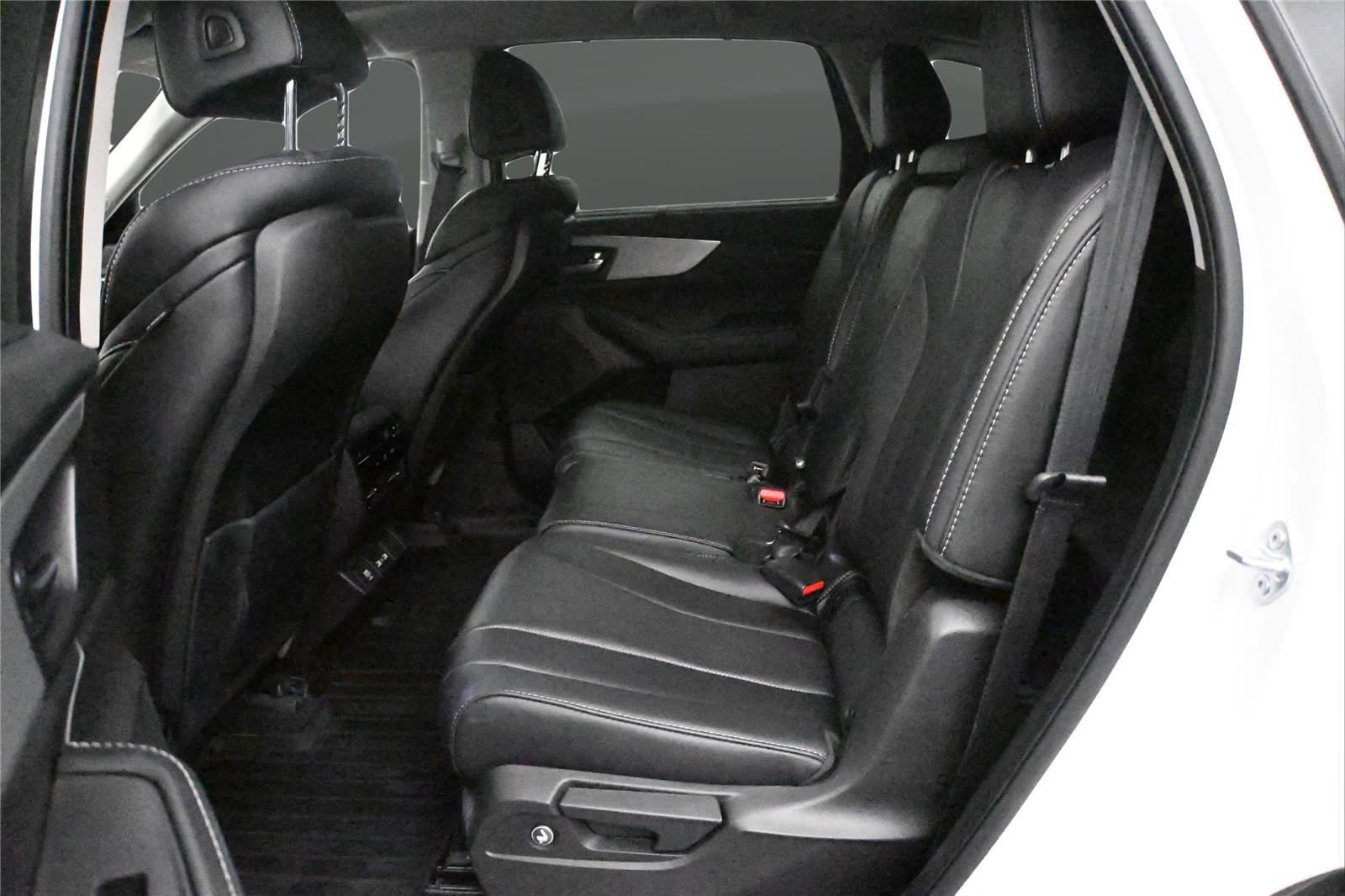 Certified 2024 Acura MDX SH-AWD w/ Technology Package image 8
