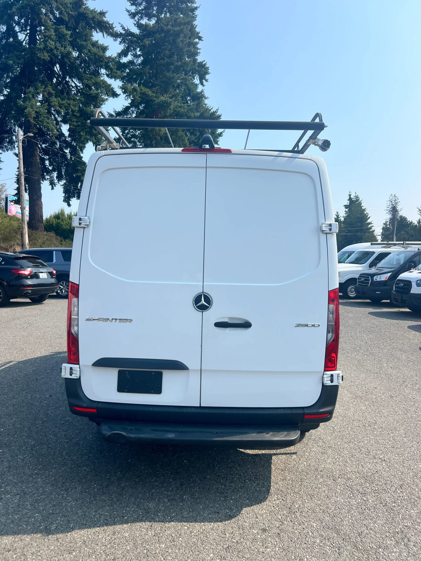 Used 2019 Mercedes-Benz Sprinter 144 Cargo image 6