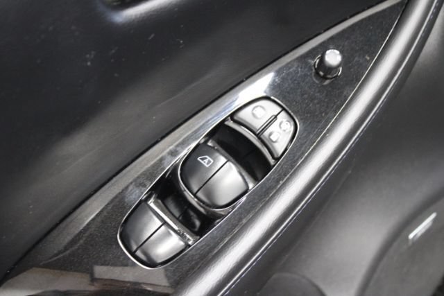Used 2015 Nissan Leaf SL w/ Premium Package FWD image 12