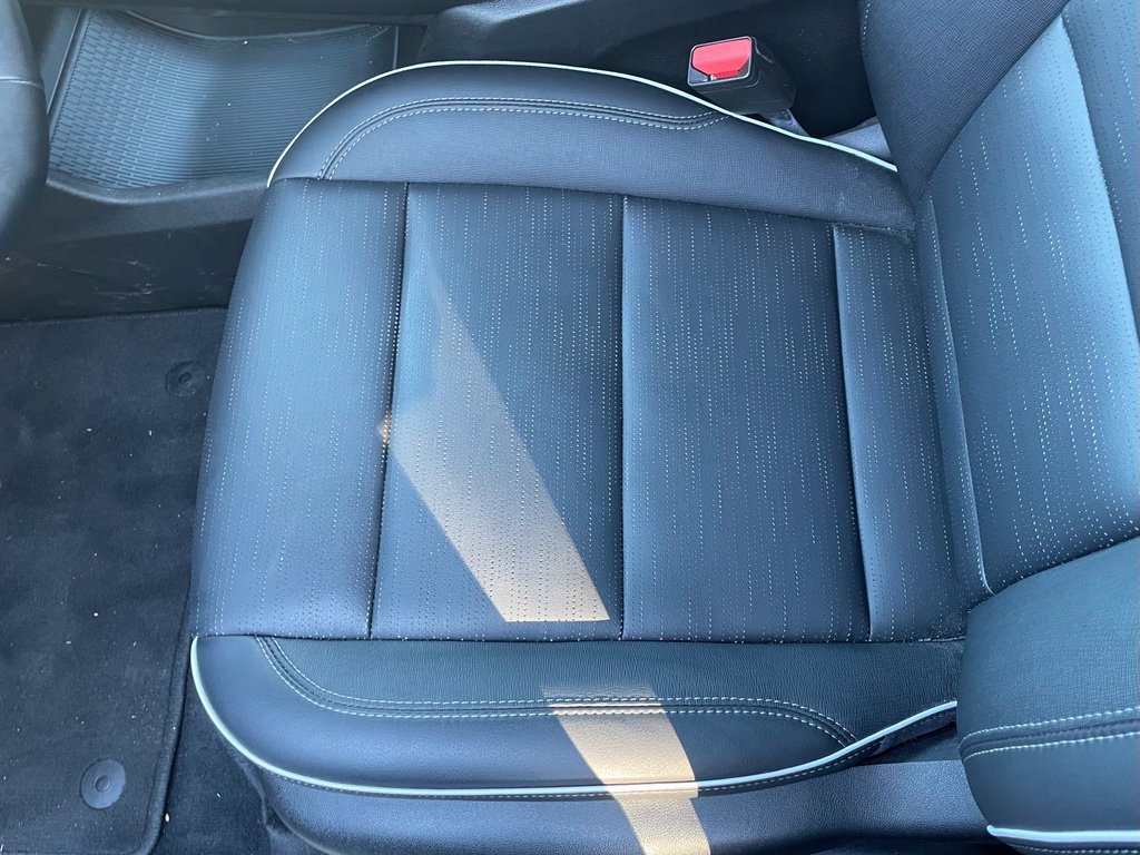 Used 2025 Buick Enclave Sport Touring w/ Power Package FWD image 22